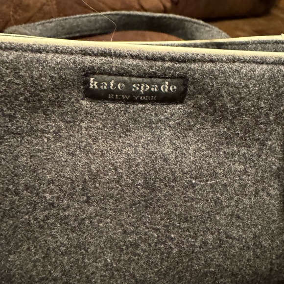 Small Gray Wool Handbag - Picture 3 of 4